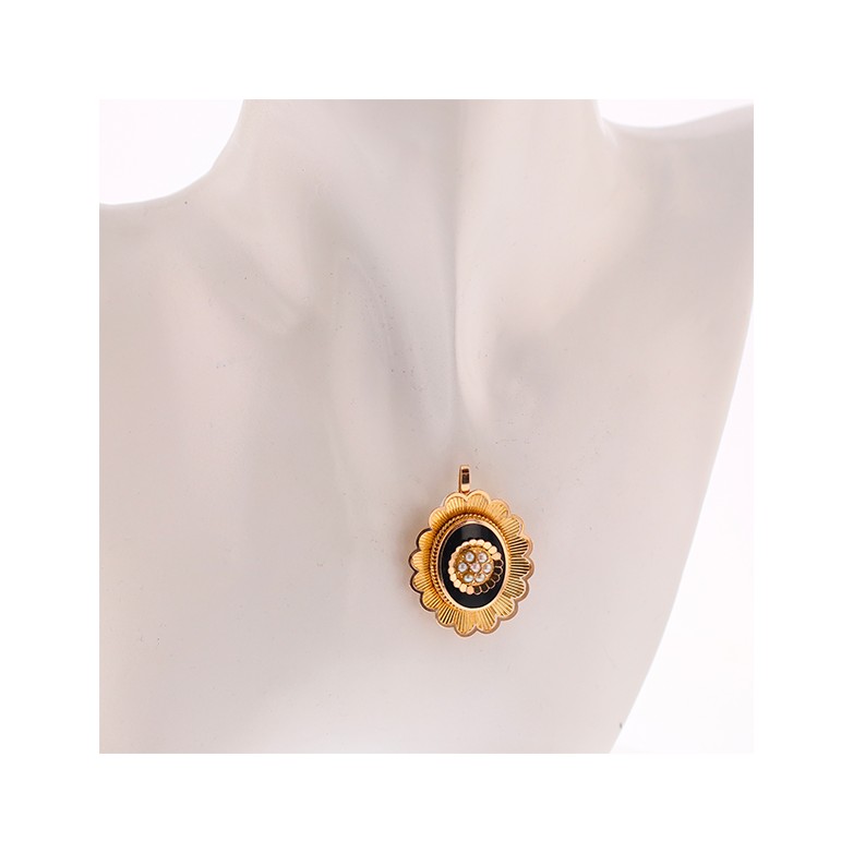 Pendentif onyx et perles en or jaune