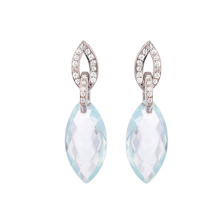 Boucles d'oreilles aigue-marine 15.62 carats et diamants 0.21 carat en or blanc