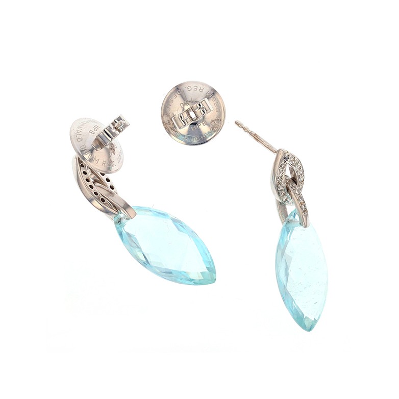 Boucles d'oreilles aigue-marine 15.62 carats et diamants 0.21 carat en or blanc