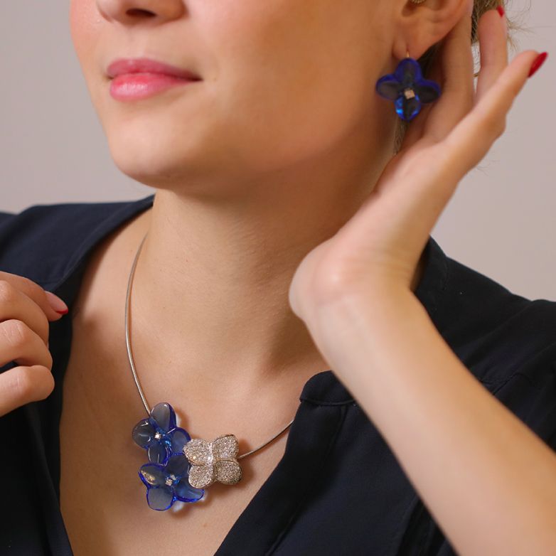 collier or gris diamant (s) signé avec cristal Baccarat