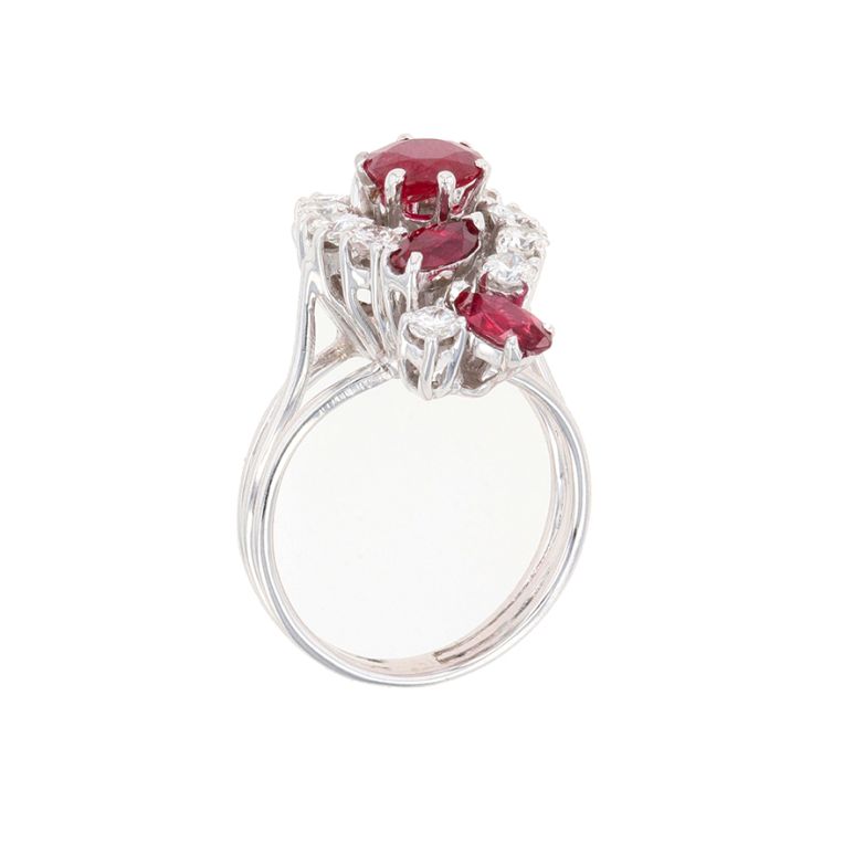 Bague or gris rubis et diamant(s) 
