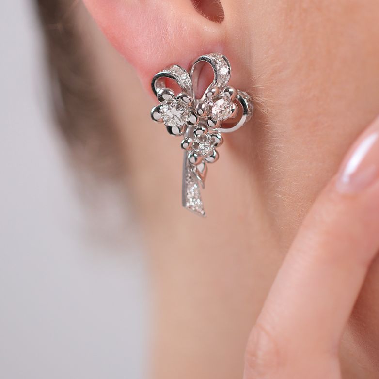 Boucles d'oreilles or gris diamant(s) t. ancienne Vintage 