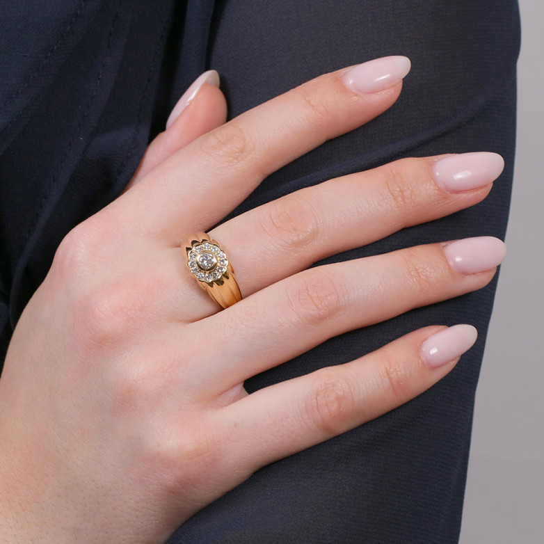 Diamond ring 0.41 carat...