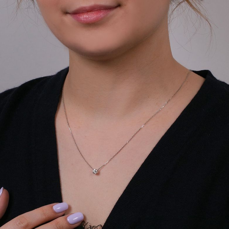 Collier or gris diamant (s) 