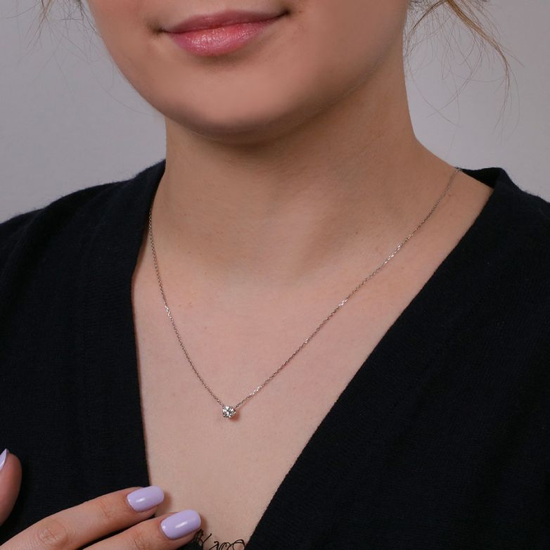 Collier or gris diamant (s) 
