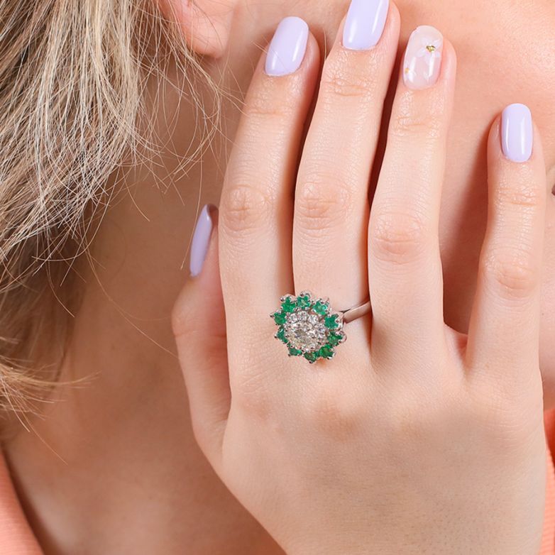 Bague or gris émeraude et diamant(s) 
