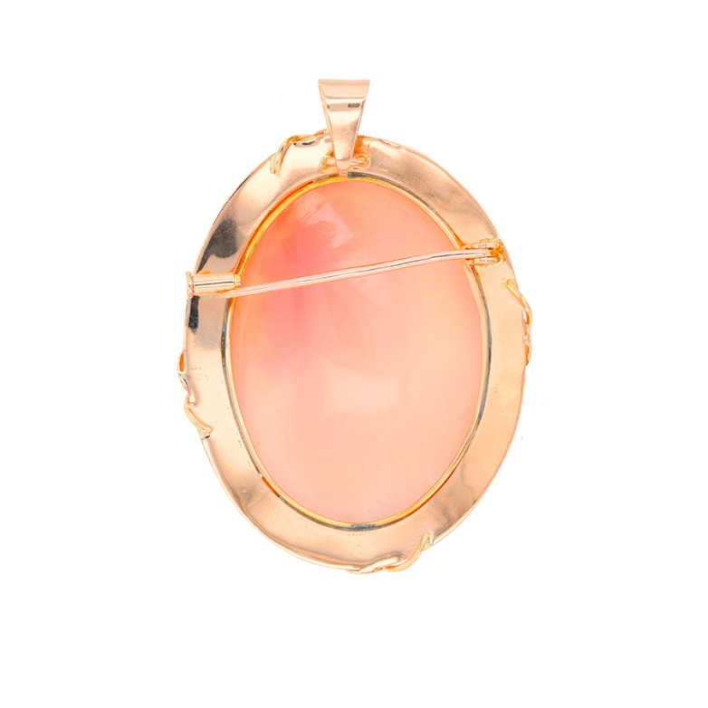 Vintage Cameo pendant in...