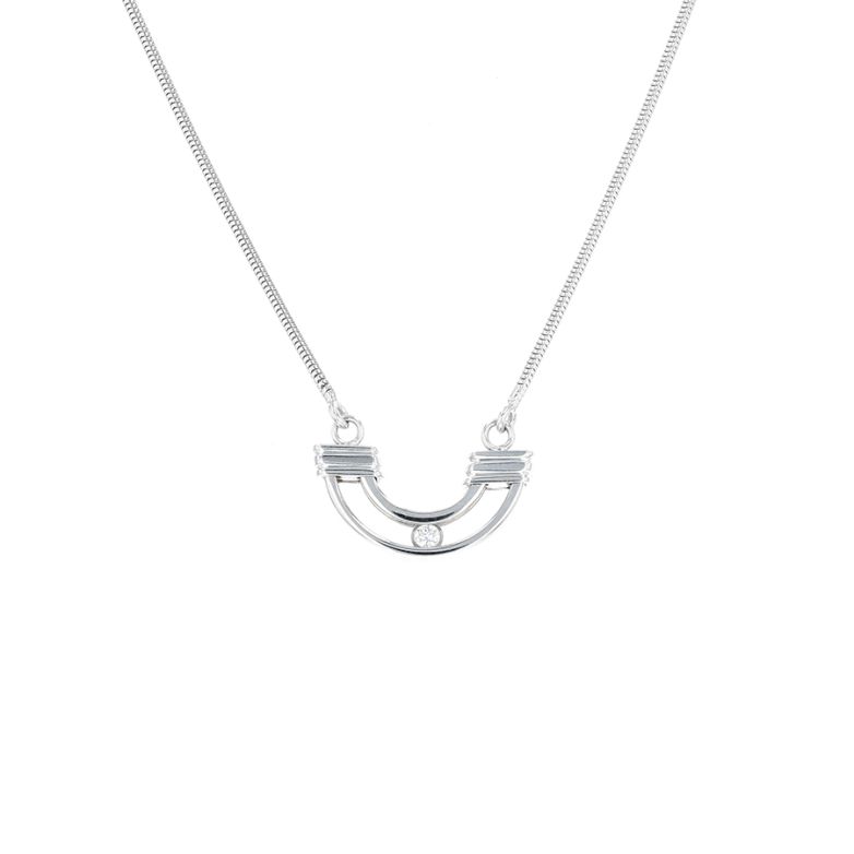 collier or gris diamant (s)
