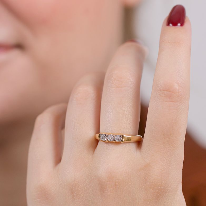 Diamond ring 0.10 carat 2...