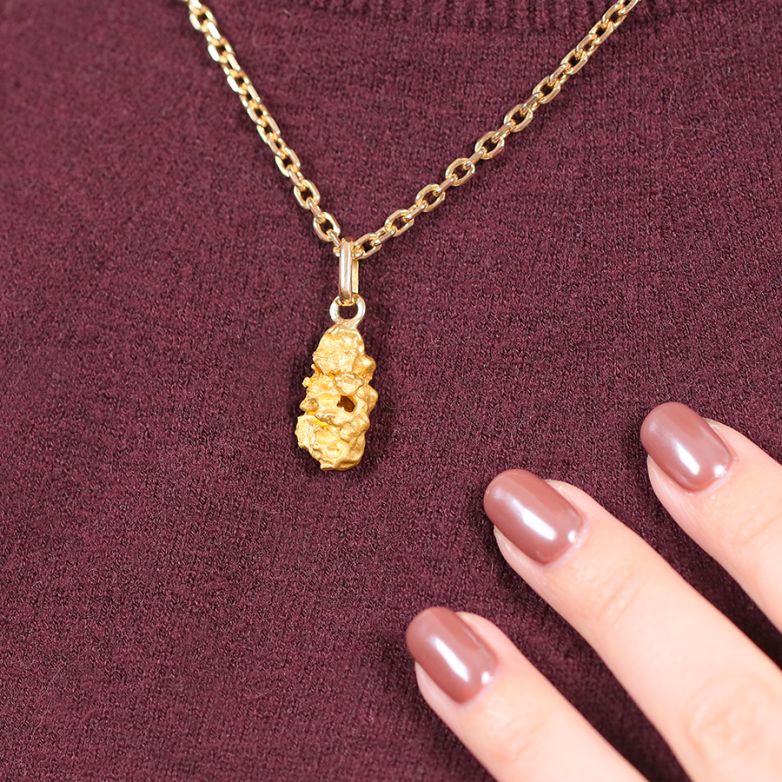 Yellow gold nugget pendant...
