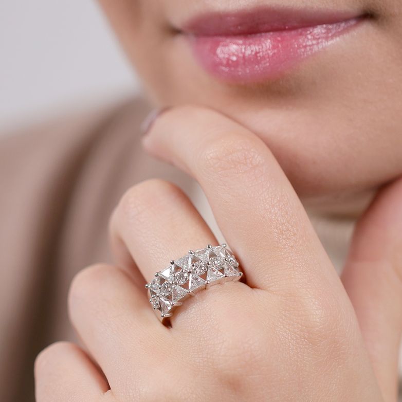 Diamond wedding band 2.10...