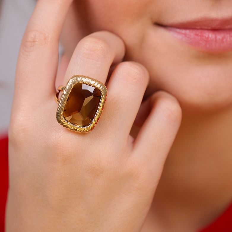 Ring quartz 14.37 carats...