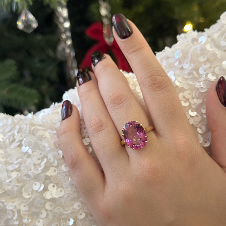 Ring topaz 9.46 carats...