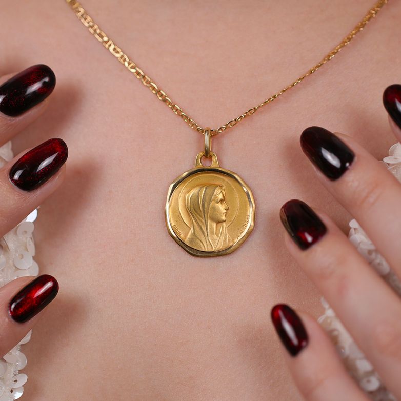 AUGIS medal in yellow gold...
