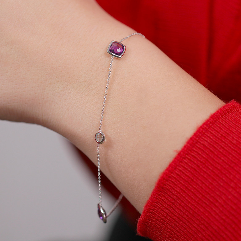 White gold gemstone...