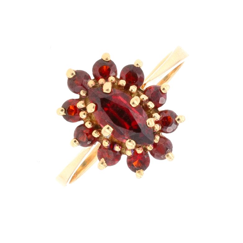 Ring garnets 0.86 carats...