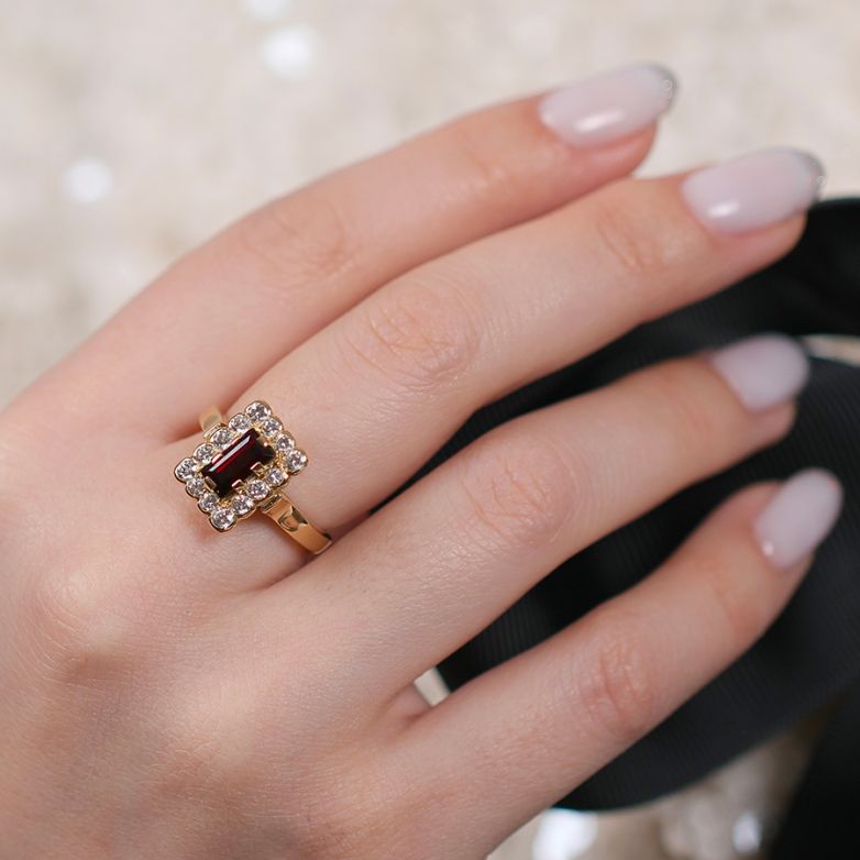 Ring daisy garnet 1.27...