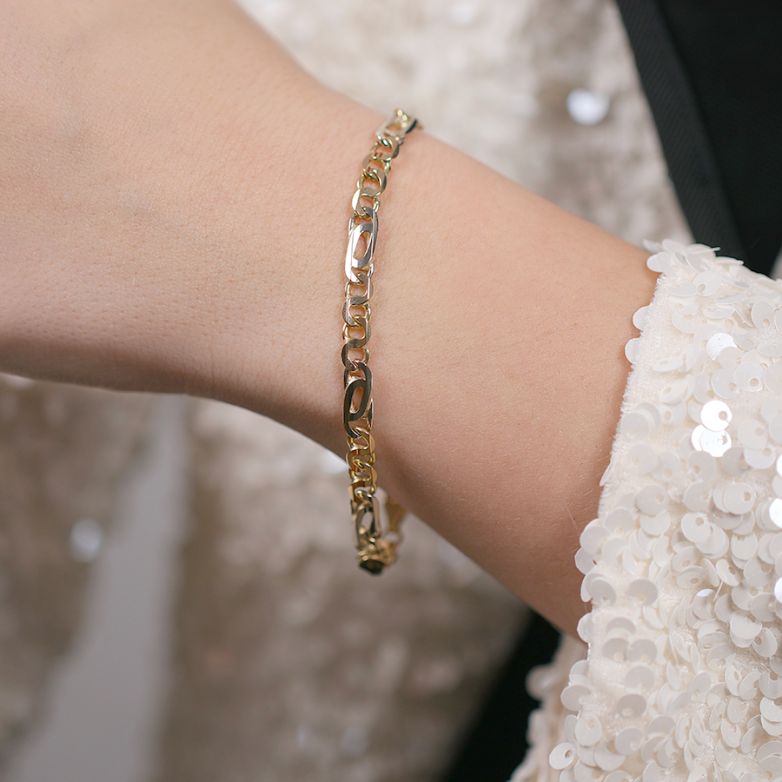 2 gold alternating mesh...