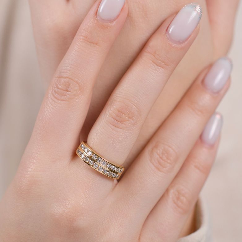 Double row diamond ring...