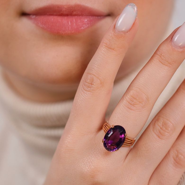 Amethyst ring 8.96 carats...