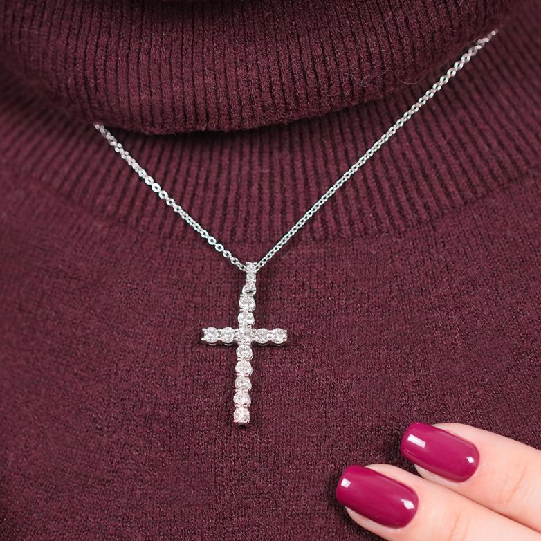 Cross diamonds 1.75 carat...