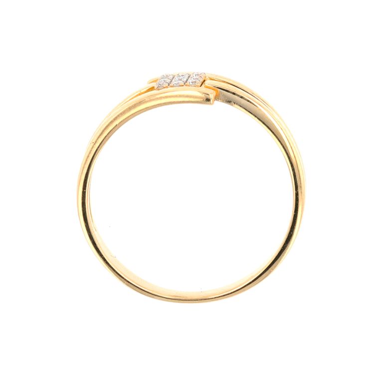 Diamond ring 0.04 carat 2...