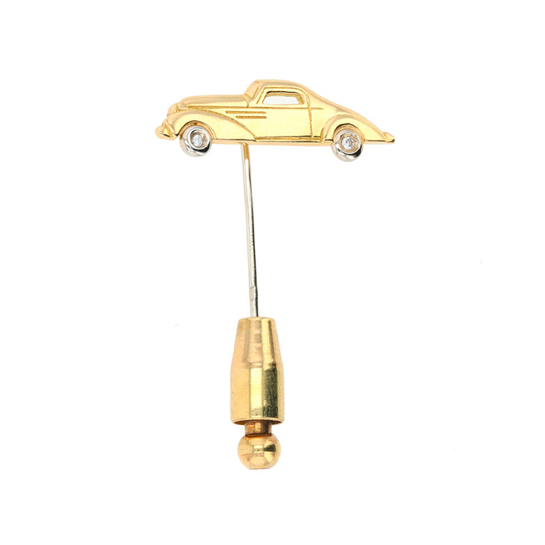 Vintage car motif pin in...