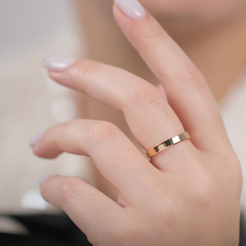 Yellow gold ring 3.01g