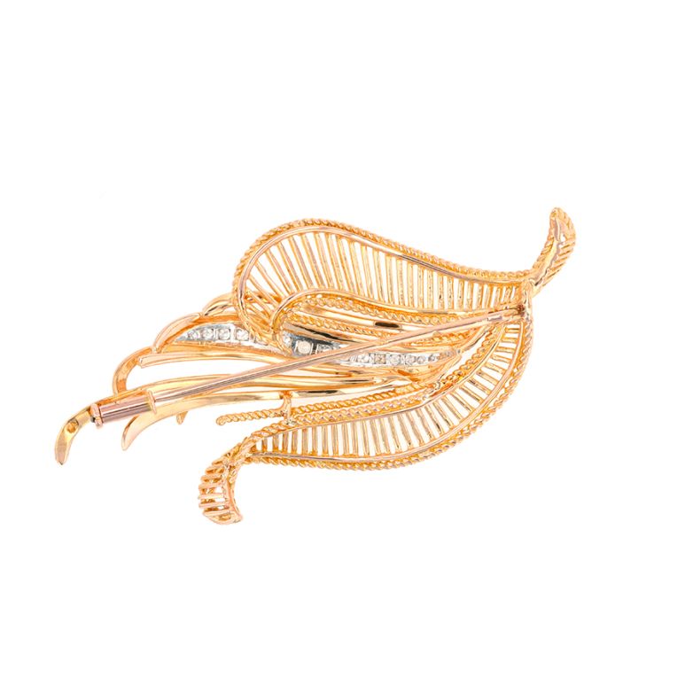 0.22-carat diamond brooch,...