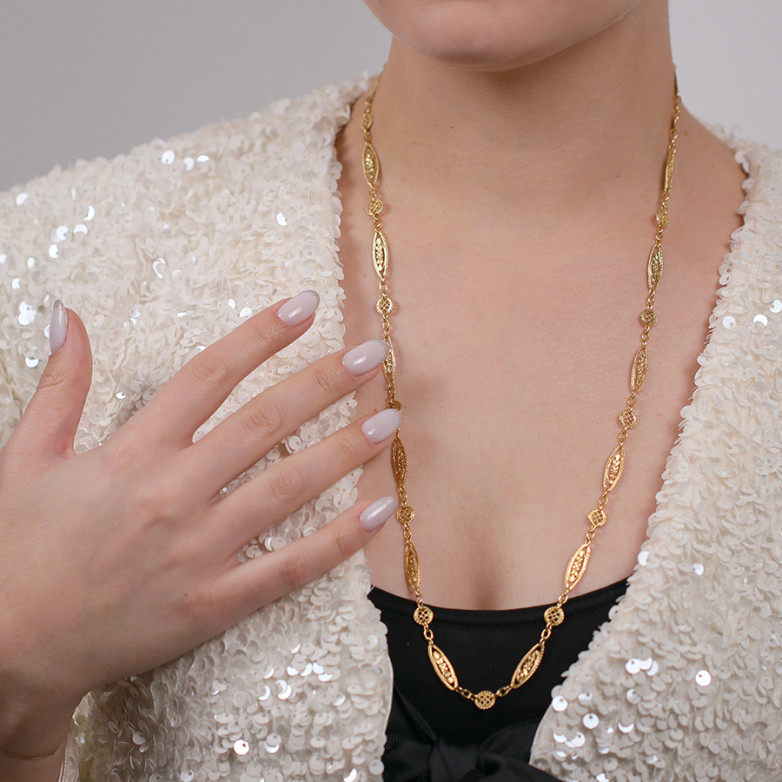 Yellow gold filigree mesh...