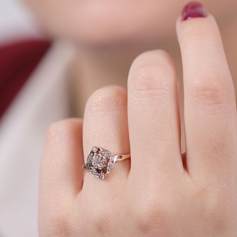 Vintage ring diamonds 0.10...
