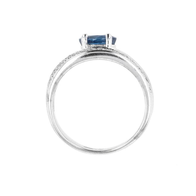 Ring sapphire 0.93 carat...