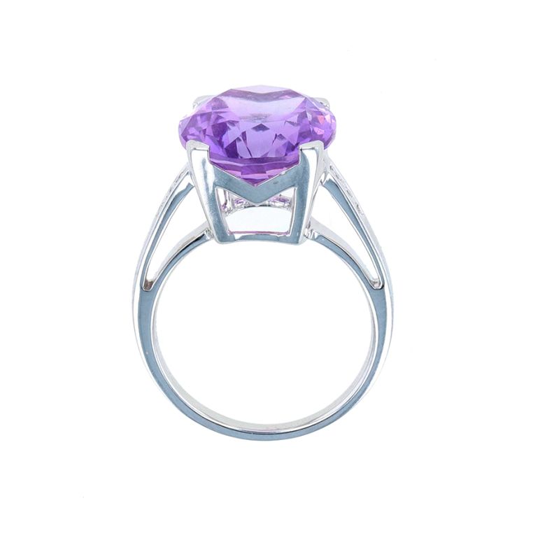 MAUBOUSSIN ring amethyst...