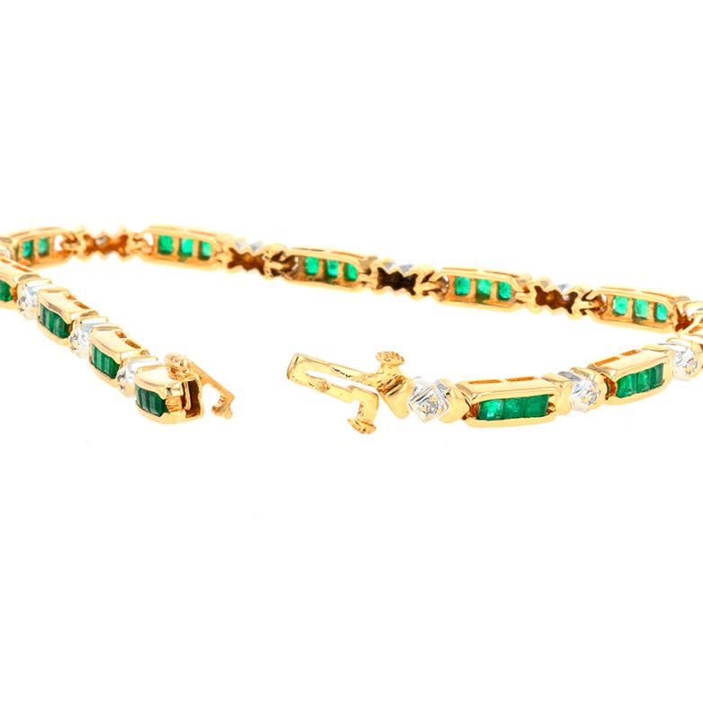 River bracelet emeralds...