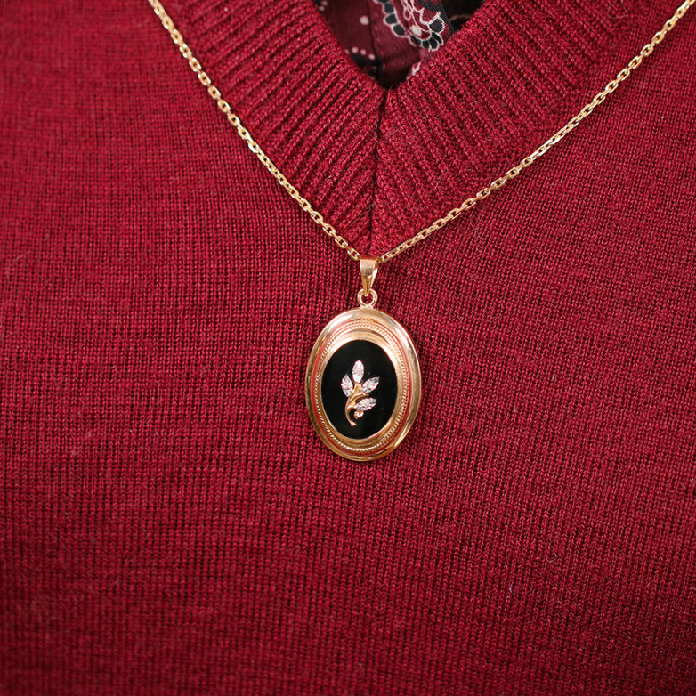 Vintage pendant diamonds...