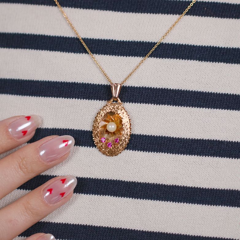Vintage yellow gold...