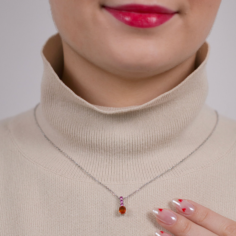 Necklace spinels 0.85 carat...