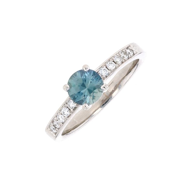 Ring sapphire 0.70 carat...