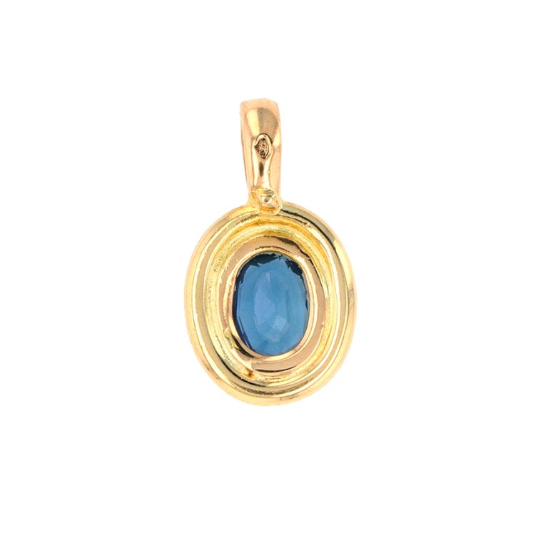 Sapphire pendant 0.67 carat...