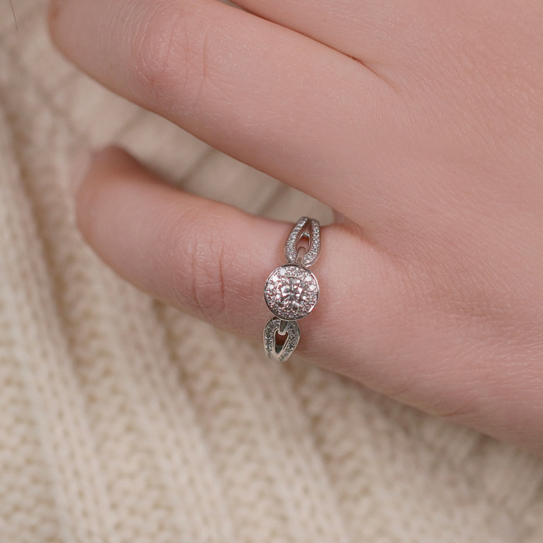 Diamond ring 0.52 carat...