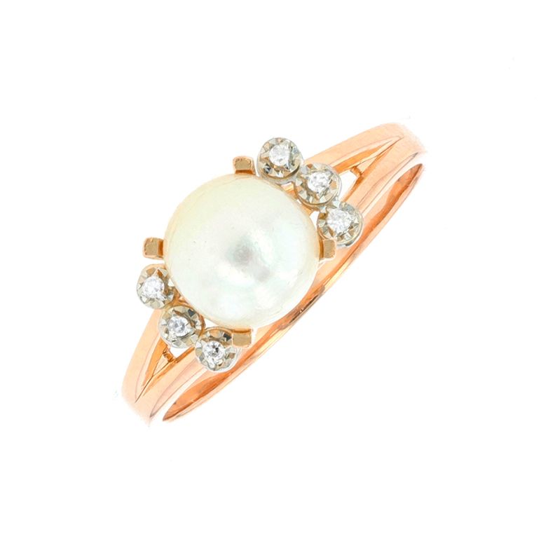 Pearl and diamond ring 0.03...