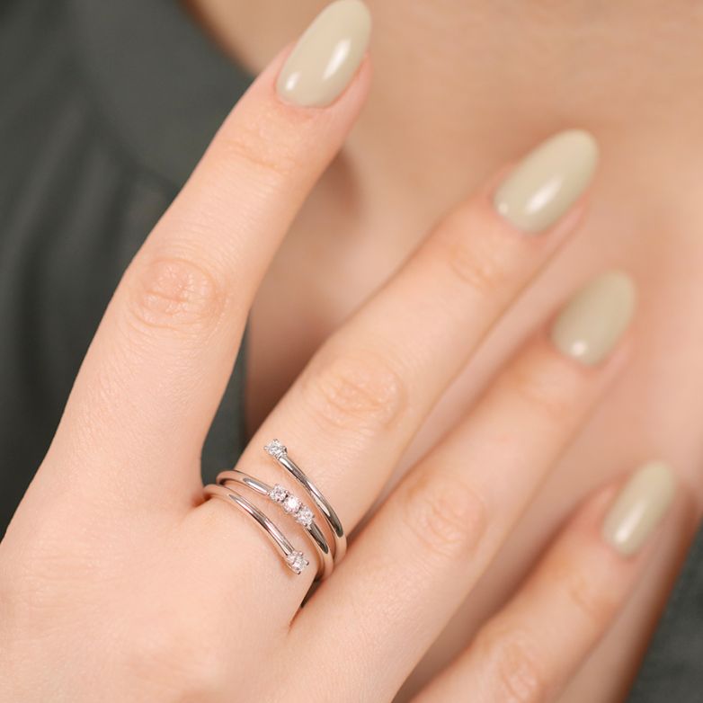 Diamond ring 0.23 carat...