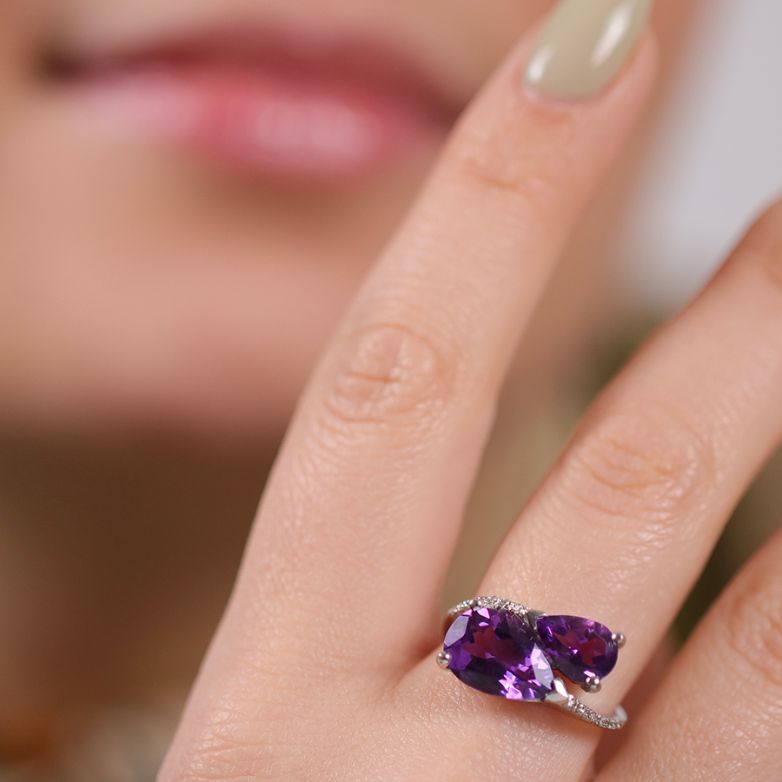 Ring amethysts 3.29 carats...