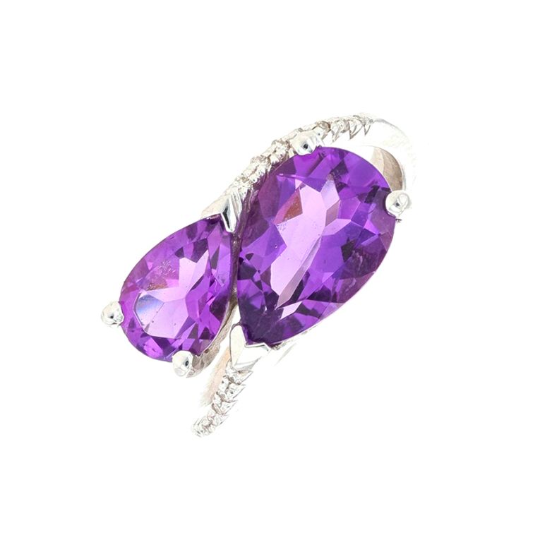 Ring amethysts 3.29 carats...