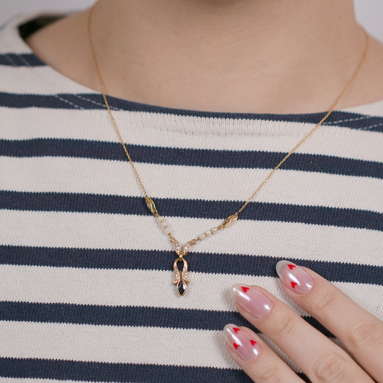 Necklace sapphire 0.23...