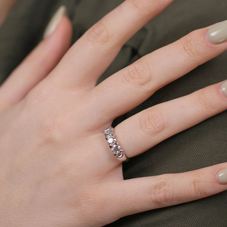 Diamond trilogy ring 0.99...