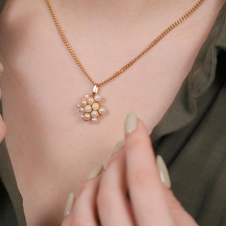 Pearl pendant yellow gold...