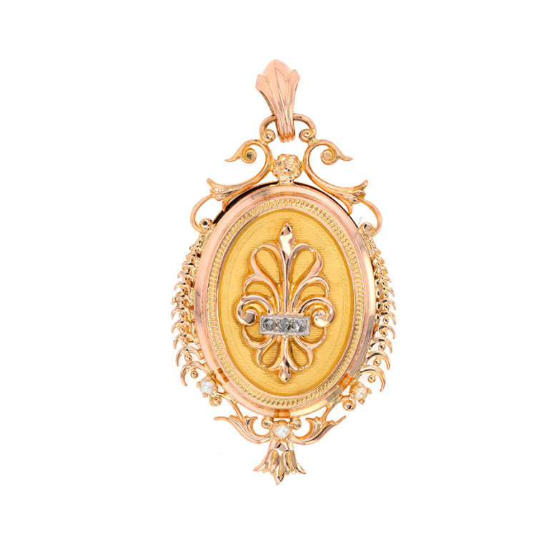 Vintage pendant photo...