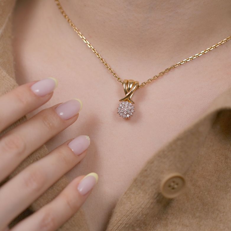 Diamond pendant 0.49 carat...