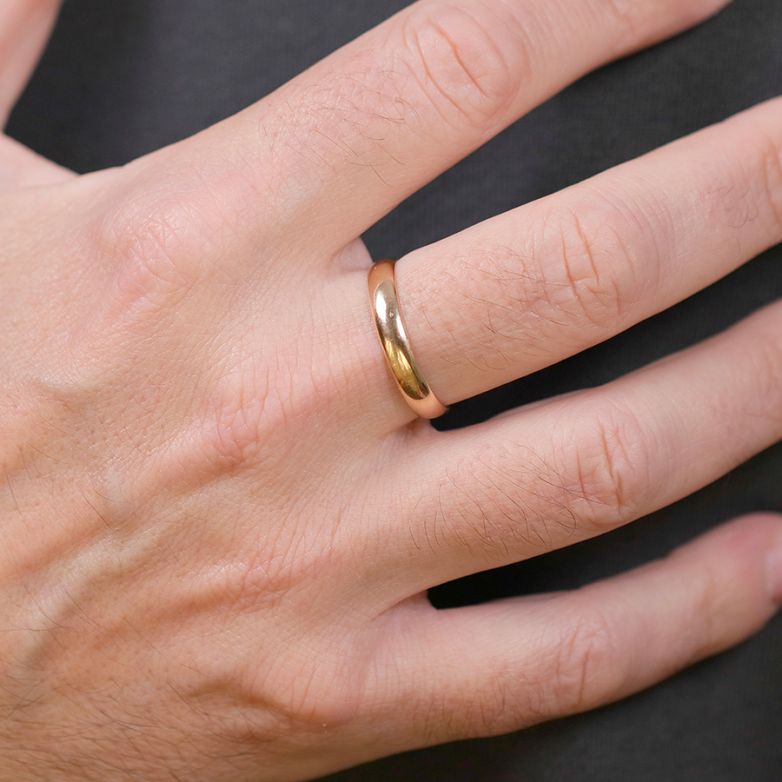Yellow gold wedding band 4.46g